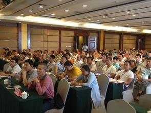 變頻空氣能合作商技術(shù)交流大會(huì)在石家莊圓滿舉行，共繪行業(yè)發(fā)展新藍(lán)圖